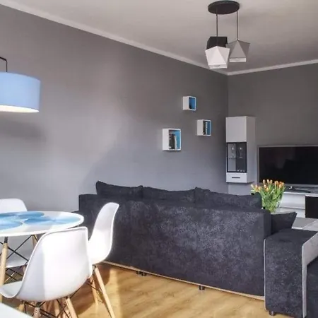 M&s アパート シフィノウイシチェ